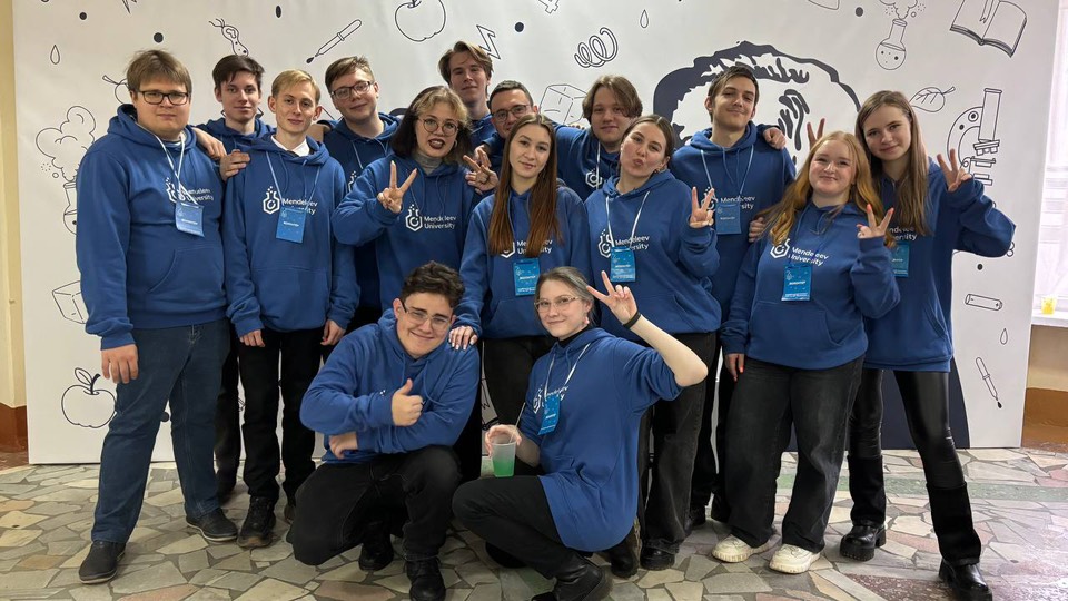 4 декабря в Новомосковском институте РХТУ прошёл масштабный профориентационный День ЕвроХима, организованный Благотворительным фондом Андрея Мельниченко.