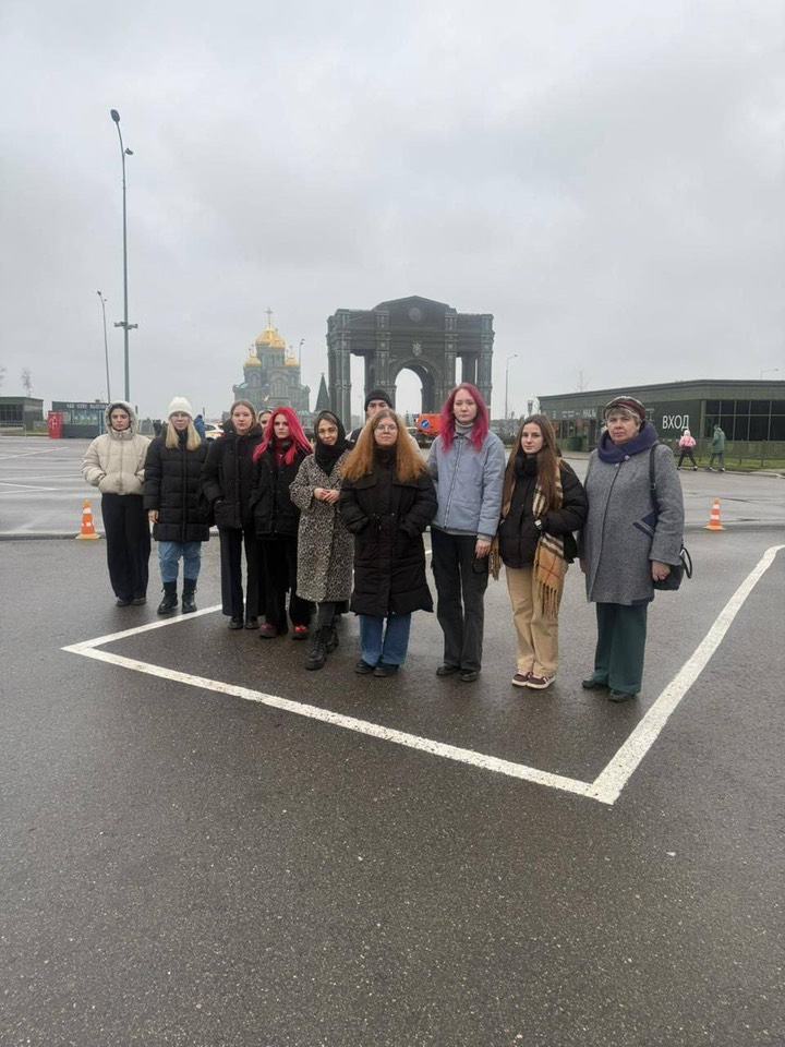 Для студентов факультета «Экономика и управление» этот год был ознаменован посещением памятных исторических мест, таких как город-герой Волгоград и Музейно-храмовый комплекс Вооруженных сил Российской Федерации.