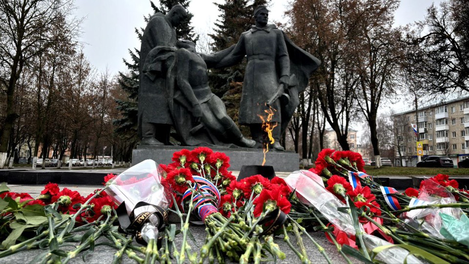 День Неизвестного Солдата — памятная дата в России, отмечаемая ежегодно 3 декабря.