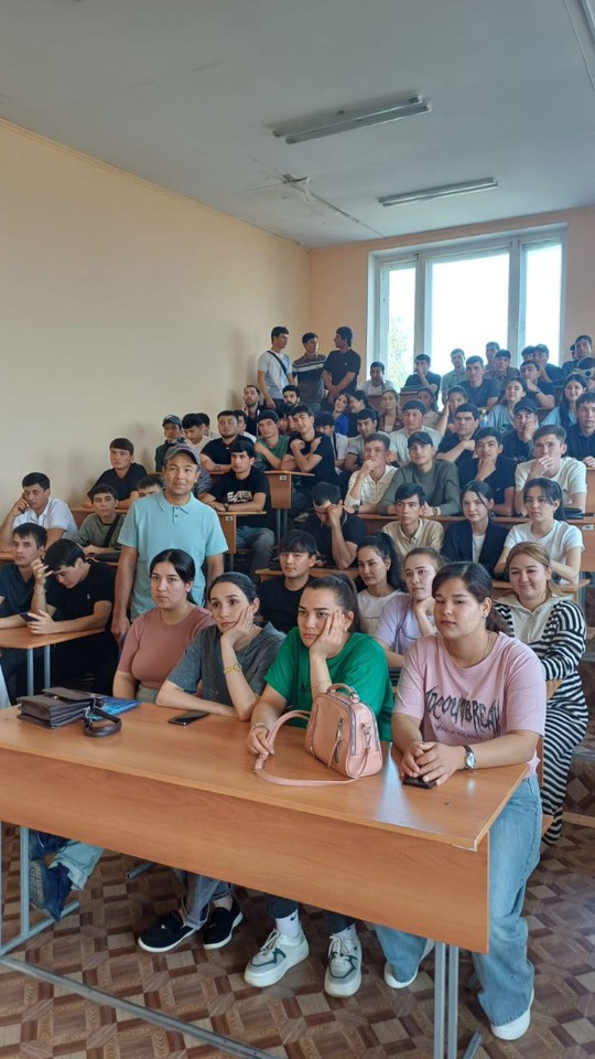 1 сентября  факультет подготовки и обучения иностранных граждан Новомосковского института РХТУ имени Д.И.Менделеева радушно распахнул двери более 90 студентам-иностранцам, приехавшим получать высшее образование в Российской Федерации.