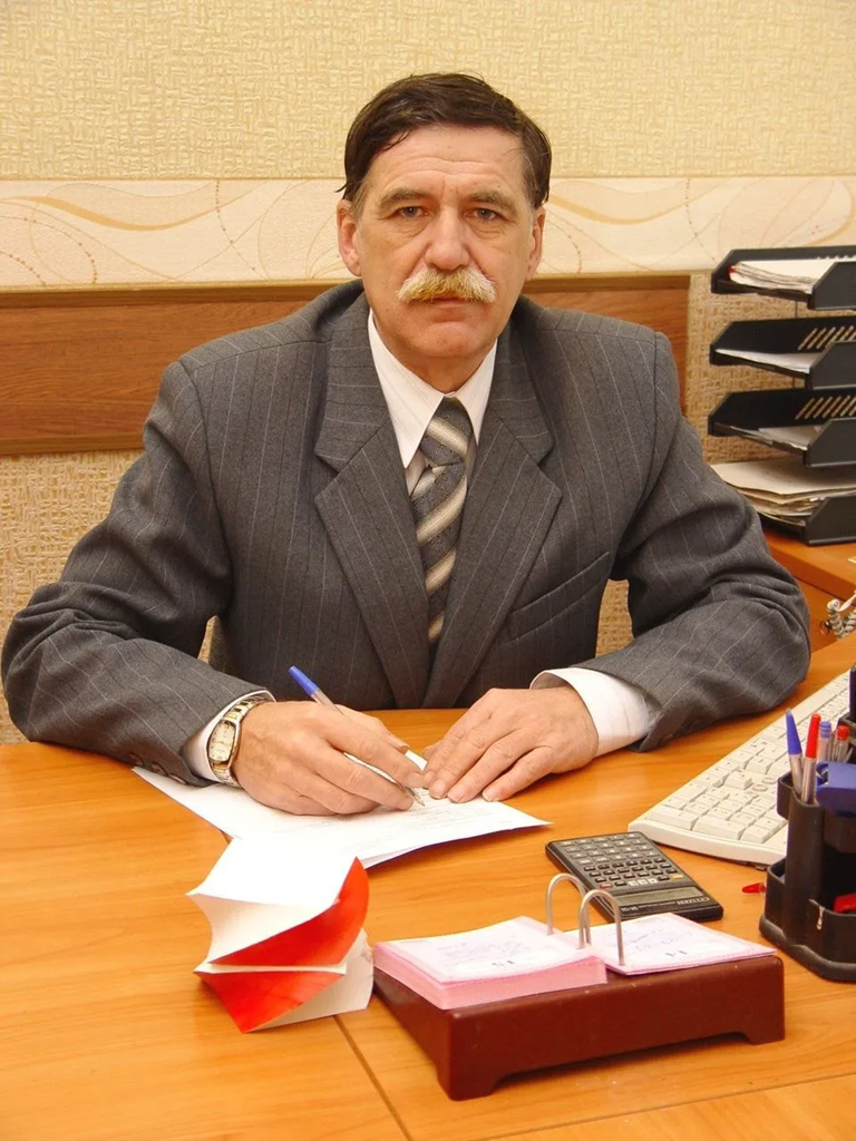 Уважаемый Вадим Александрович! Примите самые искренние поздравления с Вашим замечательным юбилеем — 80-летием!