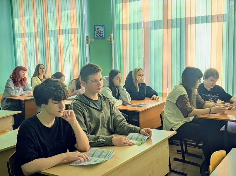 Снова в пути -  на этот раз побывали в МАОУ "СОШ №61 имени дважды Героя Социалистического труда А. П. Завенягина" в г. Узловая!