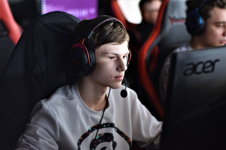 Киберспорт как дисциплина и профессия.