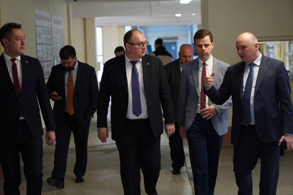 4 декабря Новомосковский институт РХТУ им. Д. И. Менделеева встретил делегацию головного университета и представителей органов власти.