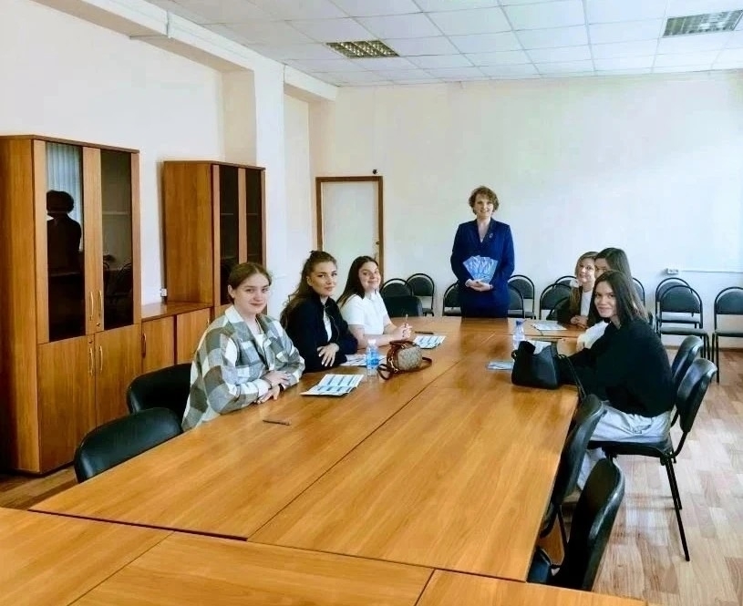 Новомосковский институт РХТУ им. Д.И. Менделеева продолжает активную работу со студентами колледжей!