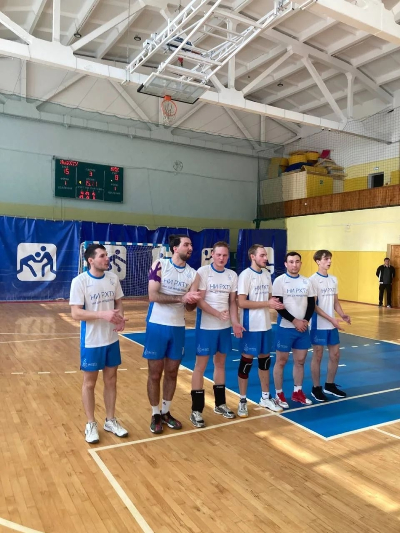 Достойное начало сезона: наши парни в игре!