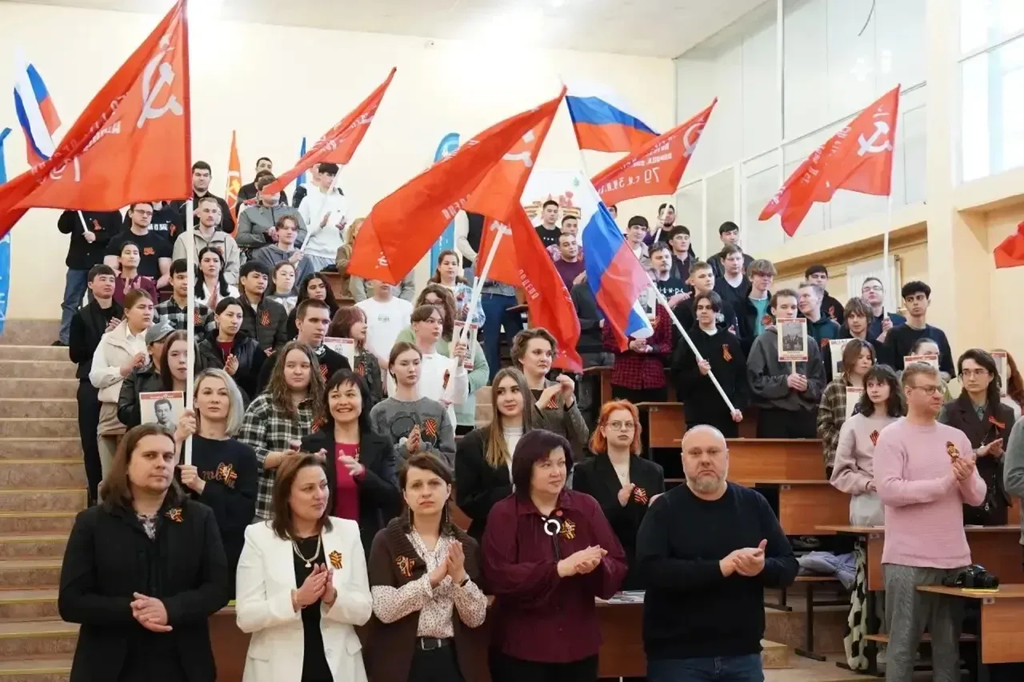 В нашем институте прошёл «Бессмертный полк» — это было по-настоящему трогательное и значимое событие.