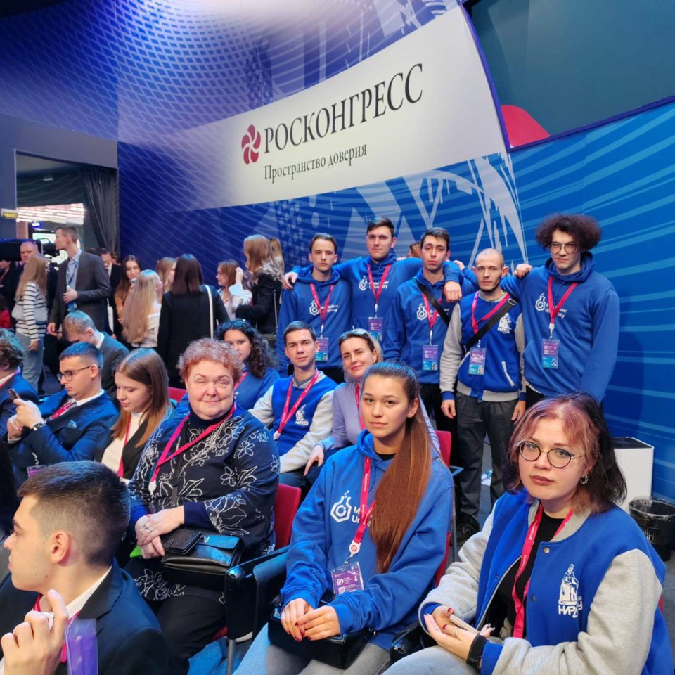 Студенты Энерго-механического факультета приняли участие в Молодёжном дне Международного форума «Российская энергетическая неделя – 2025»! 