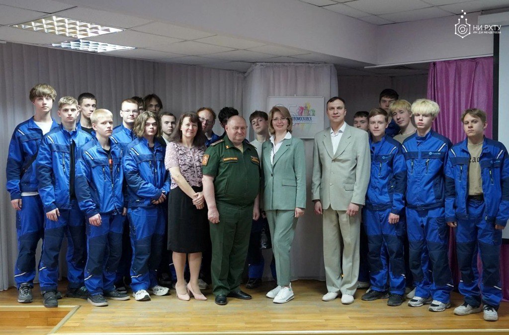 Центральная городская библиотека им. А.С. Пушкина провела очередное мероприятие в рамках проекта «Созидатели города Новомосковска — люди разных профессий».